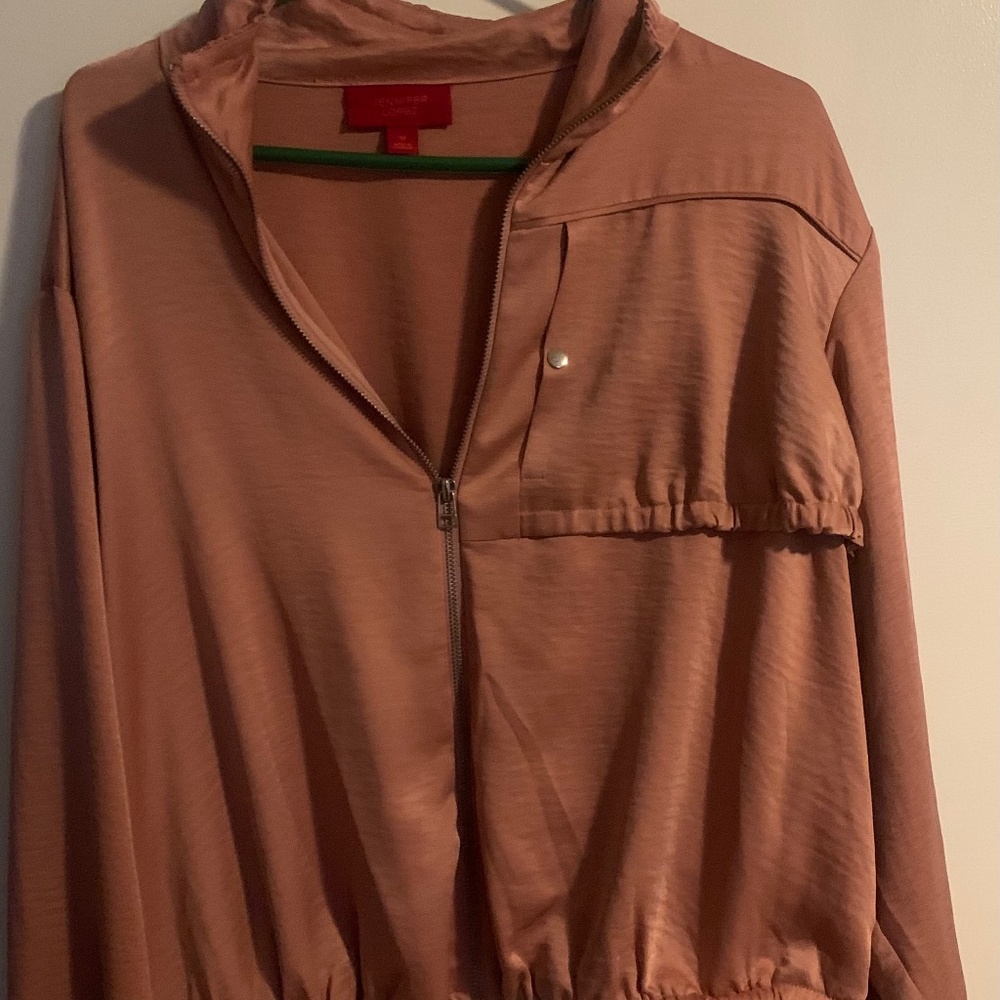Womens Jennifer Lopez Sinched Sleeve Anorak Jacket in Brittany Blush